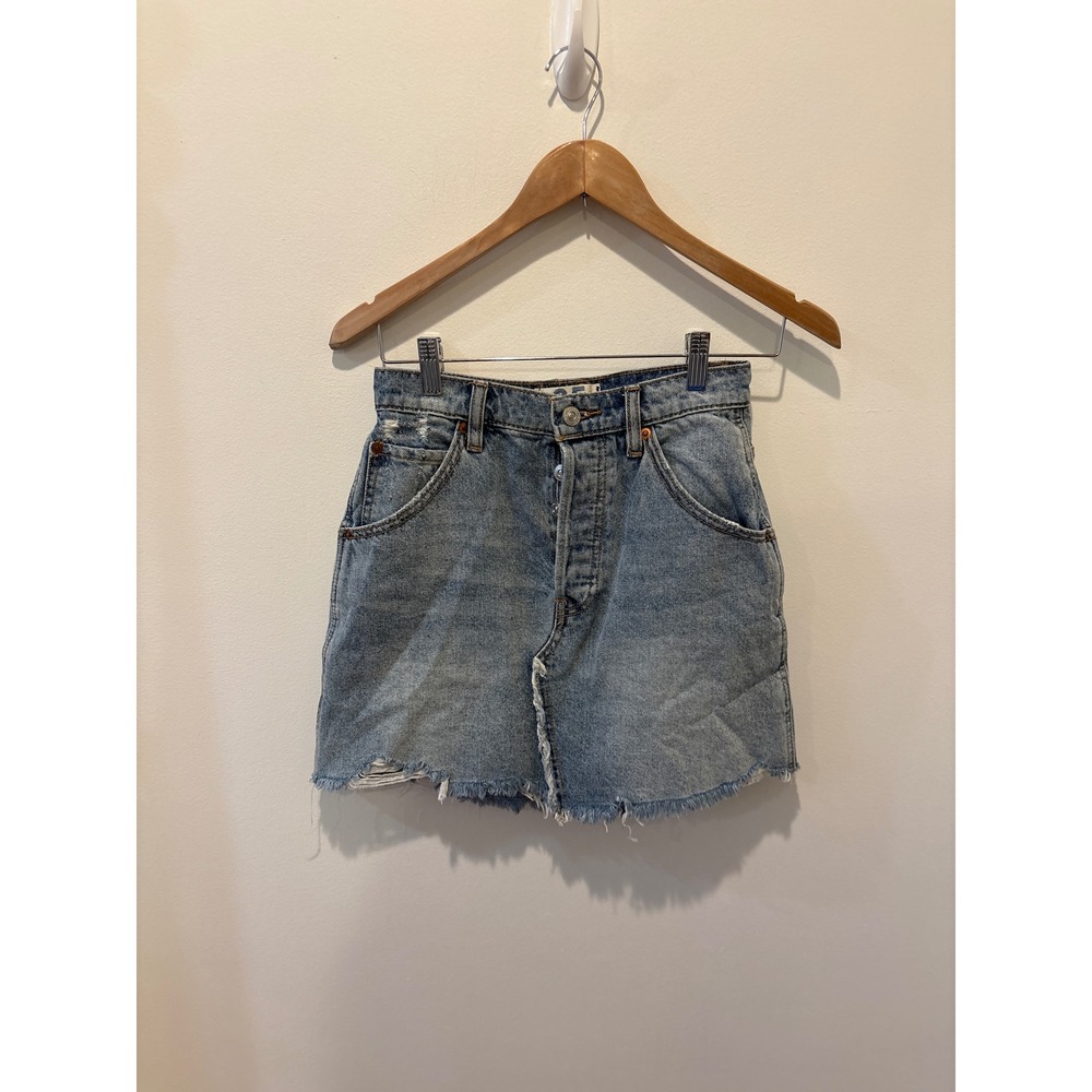 Free People WE THE FREE Denim Distressed Frayed‎ Hem Mini Skirt Size 25 Blue